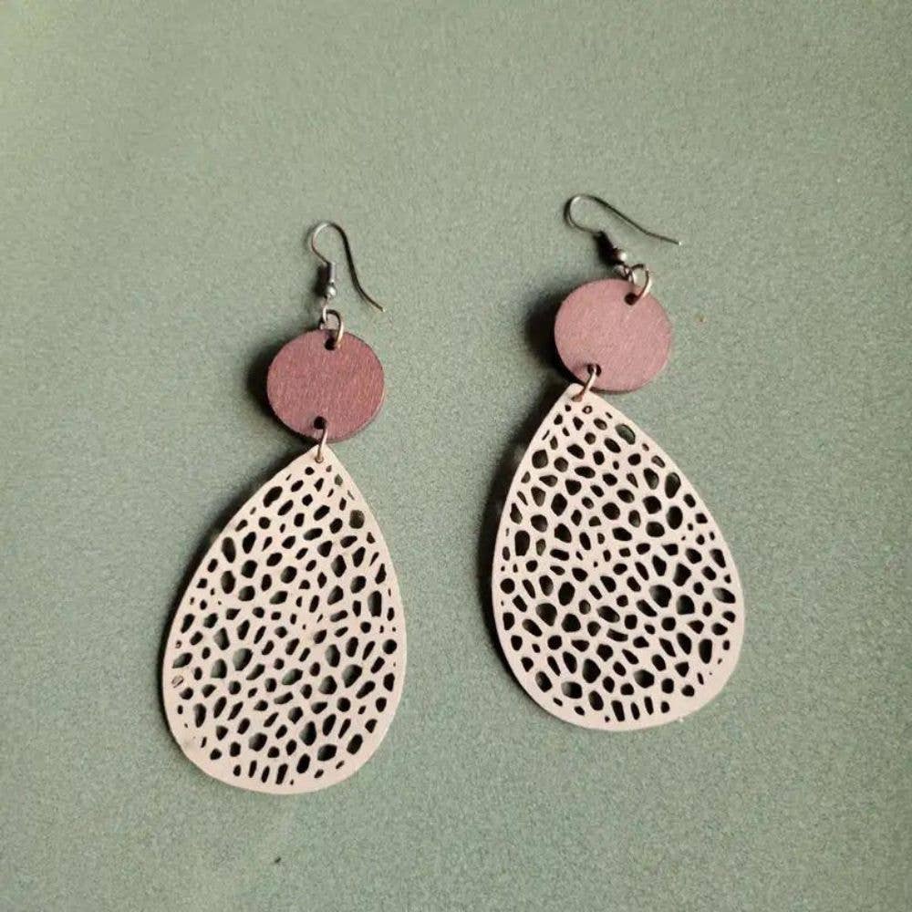 VINTAGE HOLLOW EARRINGS (PAIR): Apricot