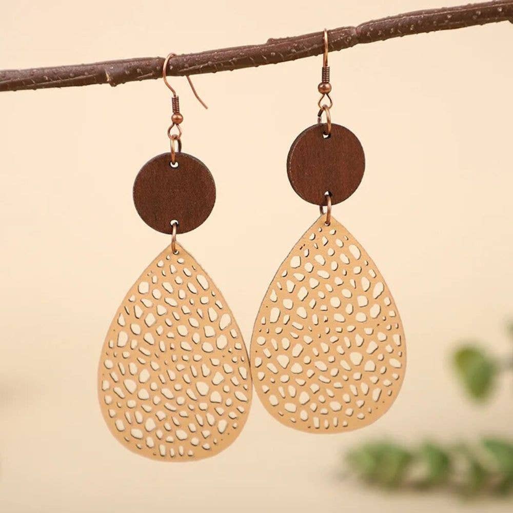 VINTAGE HOLLOW EARRINGS (PAIR): Apricot